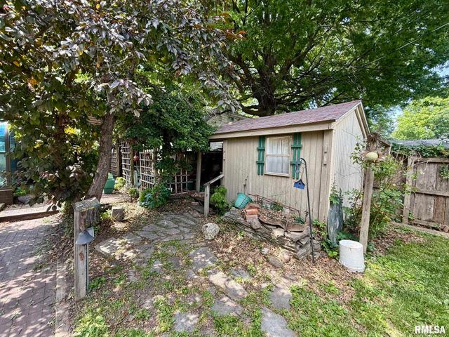 2452 S 5TH Street, Springfield, IL 62703