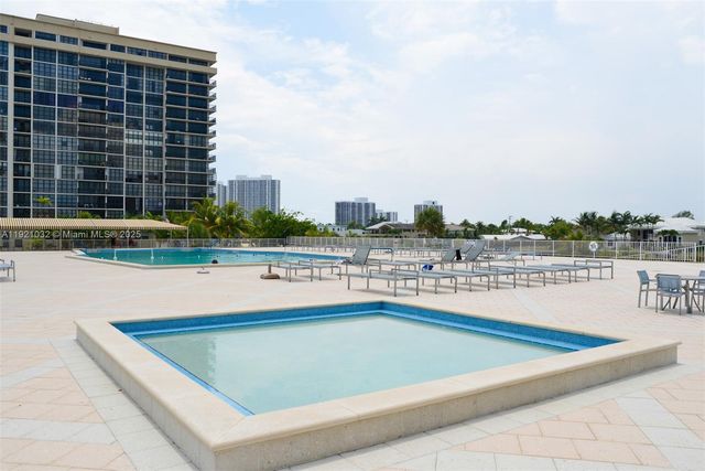 1985 S Ocean Dr 17H, Hallandale Beach, FL 33009