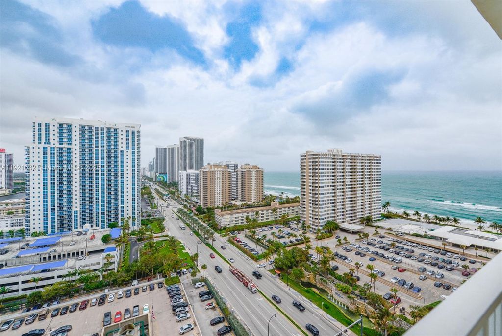 1985 S Ocean Dr 17H, Hallandale Beach, FL 33009