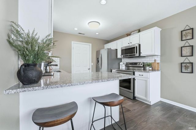 12526 Wandering Way, Fort Wayne, IN 46818