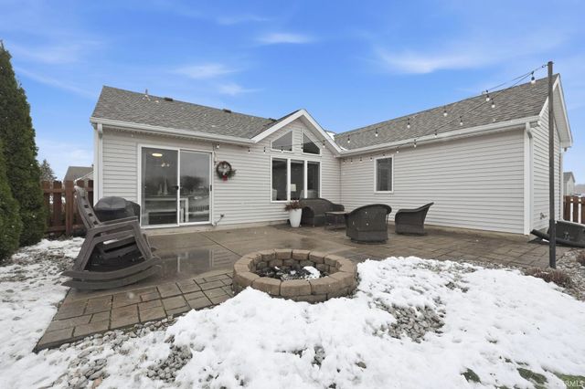 12526 Wandering Way, Fort Wayne, IN 46818