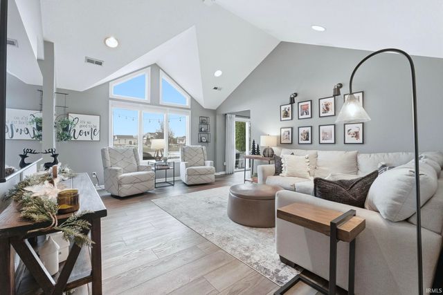 12526 Wandering Way, Fort Wayne, IN 46818