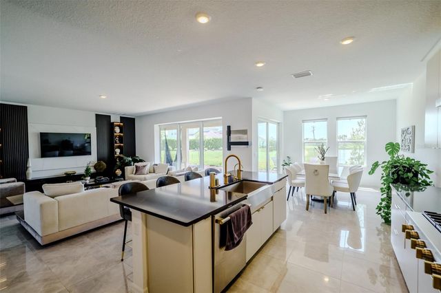 9121 RADIANT CIRCLE, Sarasota, FL 34241