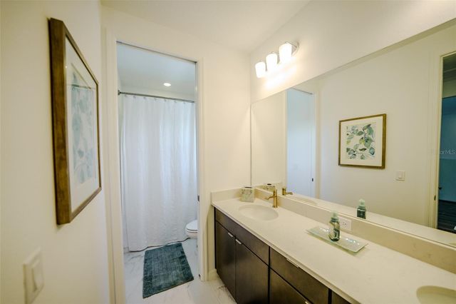 9121 RADIANT CIRCLE, Sarasota, FL 34241