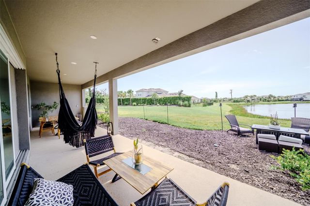 9121 RADIANT CIRCLE, Sarasota, FL 34241