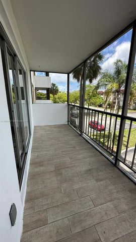 4174 Inverrary Dr 311, Lauderhill, FL 33319