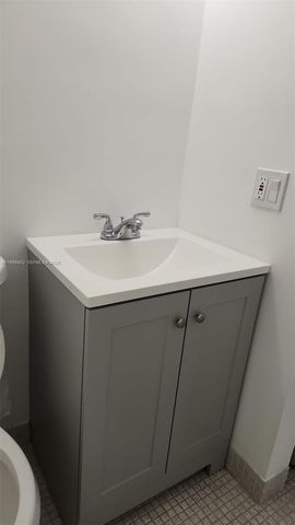 4174 Inverrary Dr 311, Lauderhill, FL 33319