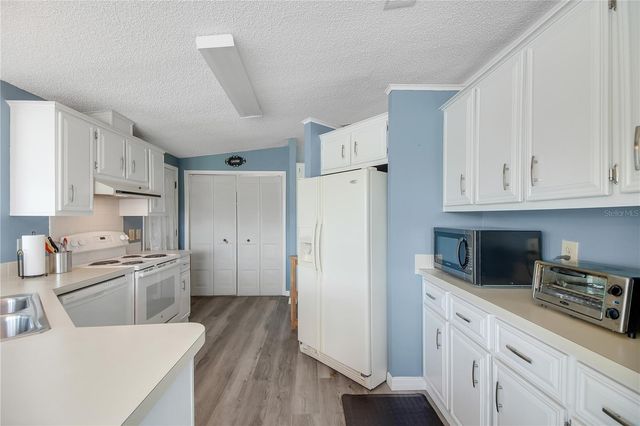 1203 GRANADA COURT, Lady Lake, FL 32159