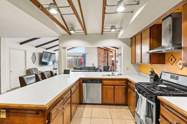 1460 Brook Rd, San Marcos, CA 92069