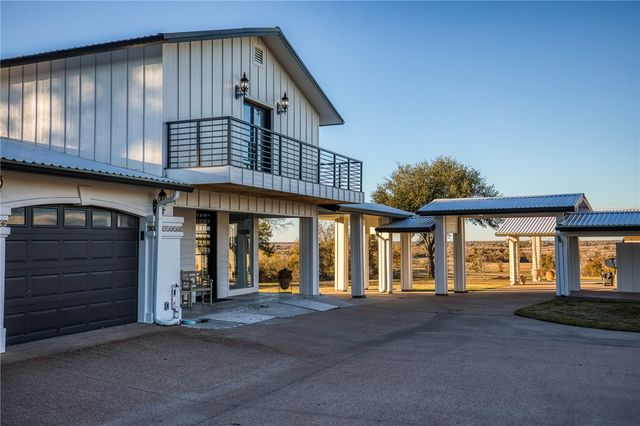 2945 Fm 3090 Road, Navasota, TX 77868