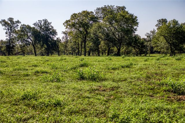 2945 Fm 3090 Road, Navasota, TX 77868