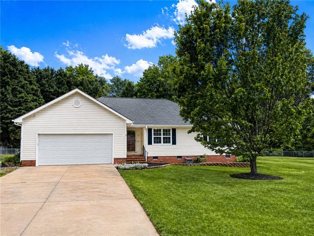 210 Springside Circle, Anderson, SC 29625