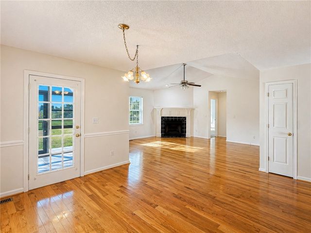 210 Springside Circle, Anderson, SC 29625