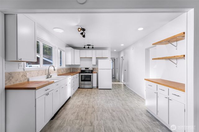 5078 Fern Street, Blaine, WA 98230