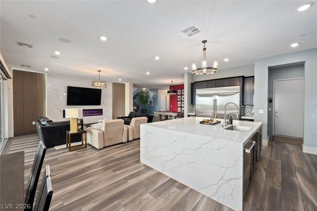 526 La Nain Lane, Henderson, NV 89012