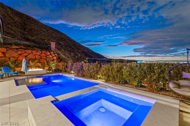 526 La Nain Lane, Henderson, NV 89012