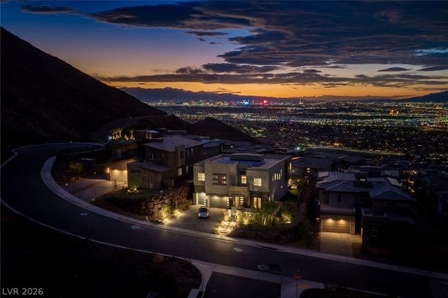526 La Nain Lane, Henderson, NV 89012