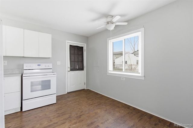 125 Sheffield Drive, Troy, MI 48083