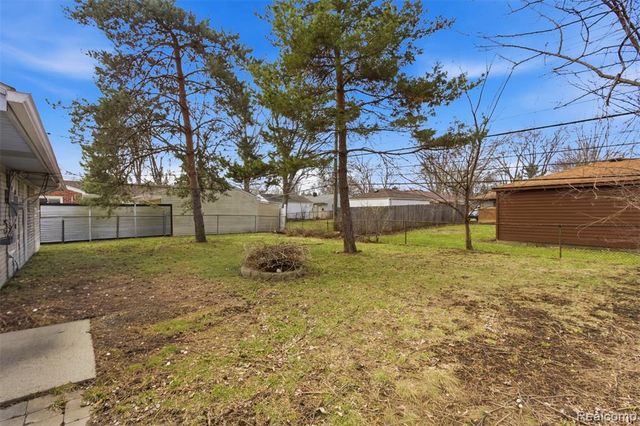 125 Sheffield Drive, Troy, MI 48083