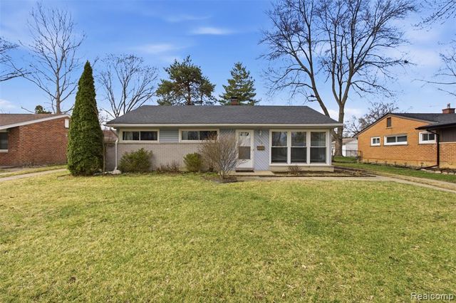 125 Sheffield Drive, Troy, MI 48083