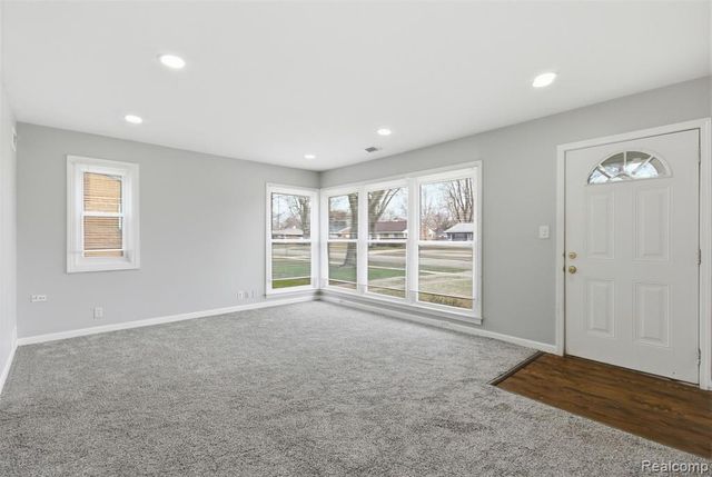 125 Sheffield Drive, Troy, MI 48083