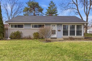 125 Sheffield Drive, Troy, MI 48083