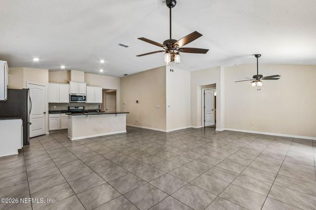 86607 NASSAU CROSSING Way, Yulee, FL 32097