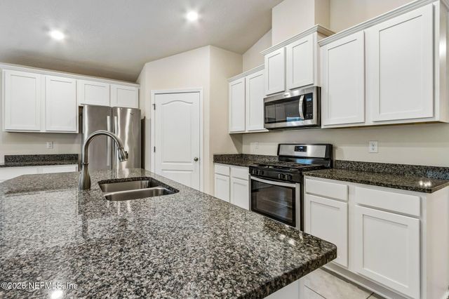 86607 NASSAU CROSSING Way, Yulee, FL 32097