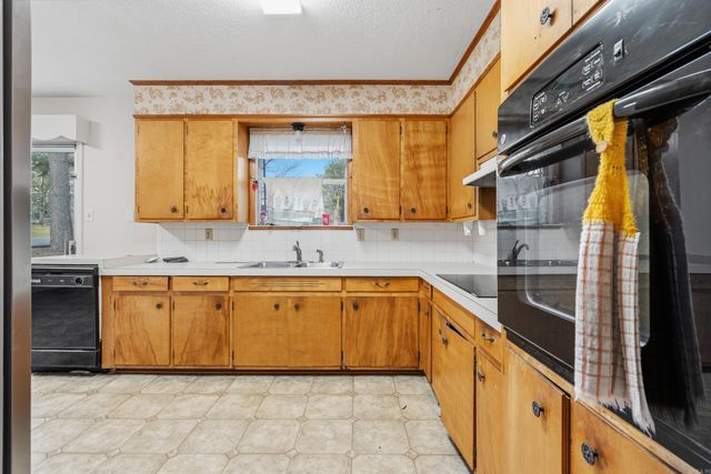 120 ESSEX, Hot Springs, AR 71913