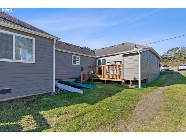 34885 Cape Kiwanda Dr, Pacific City, OR 97135