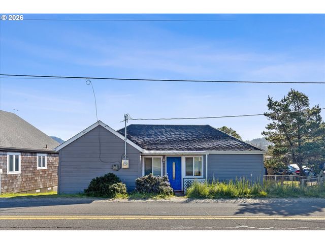 34885 Cape Kiwanda Dr, Pacific City, OR 97135