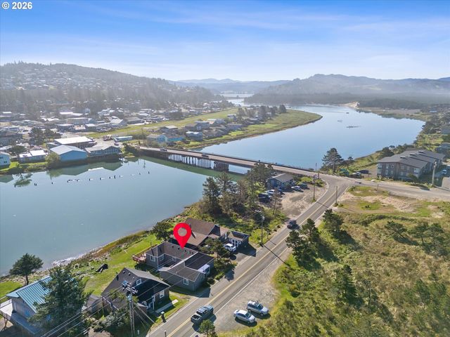 34885 Cape Kiwanda Dr, Pacific City, OR 97135