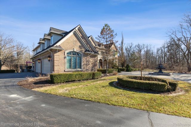 1221 Wilderness Hills Trail, Putnam Township, MI 48169