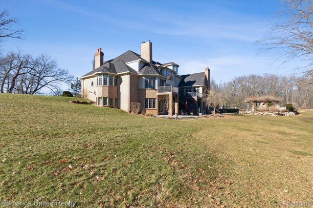 1221 Wilderness Hills Trail, Putnam Township, MI 48169