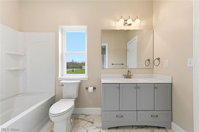 649 Southbay Drive, Wadsworth, OH 44281