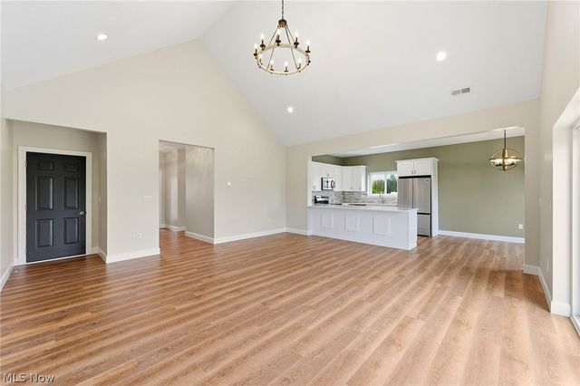 649 Southbay Drive, Wadsworth, OH 44281