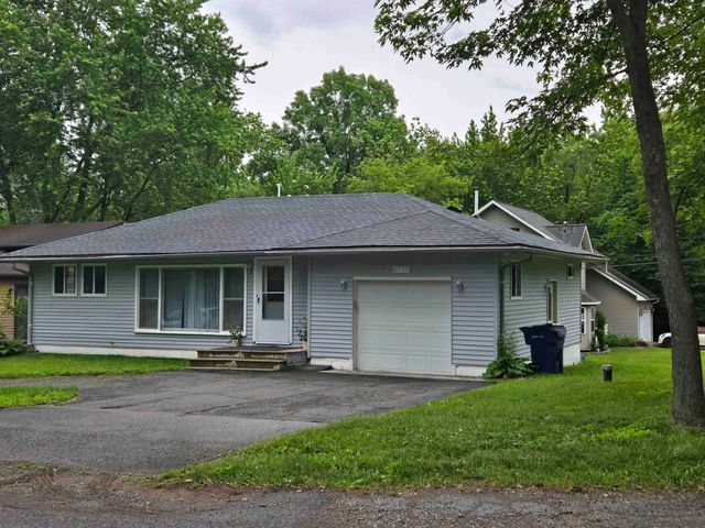 6777 Dandison Boulevard, West Bloomfield Twp, MI 48324
