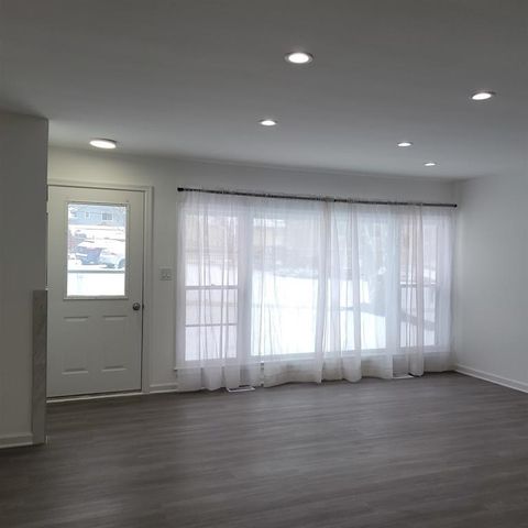 6777 Dandison Boulevard, West Bloomfield Twp, MI 48324