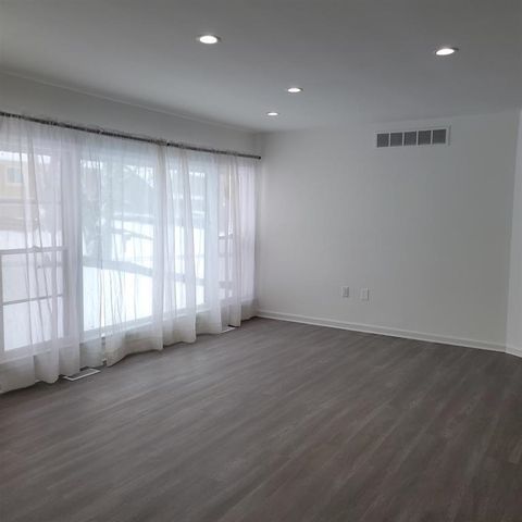 6777 Dandison Boulevard, West Bloomfield Twp, MI 48324