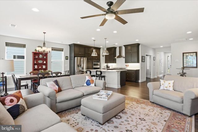 145 COWBIRD, Lake Frederick, VA 22630