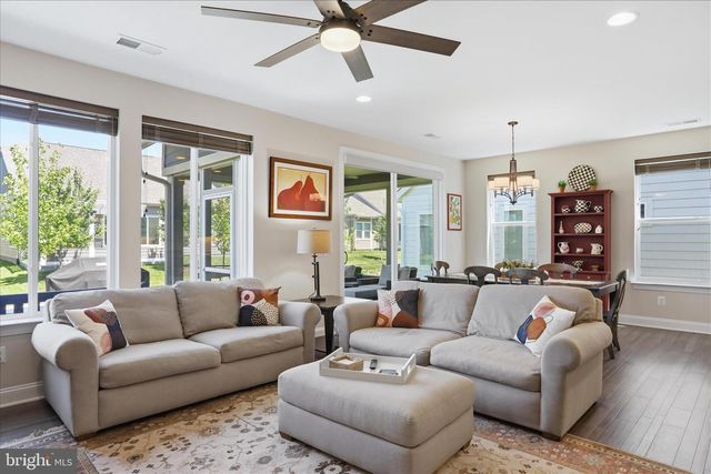 145 COWBIRD, Lake Frederick, VA 22630