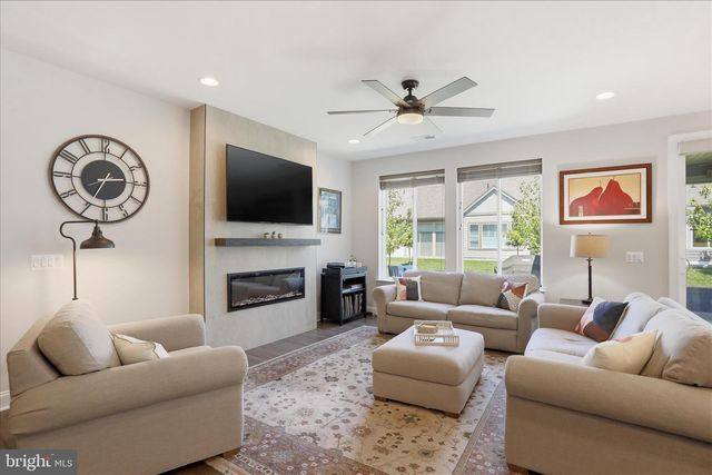 145 COWBIRD, Lake Frederick, VA 22630