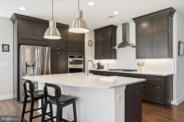 145 COWBIRD, Lake Frederick, VA 22630