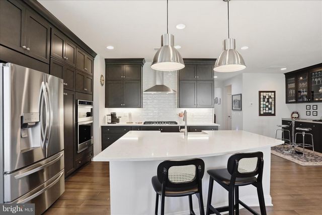 145 COWBIRD, Lake Frederick, VA 22630