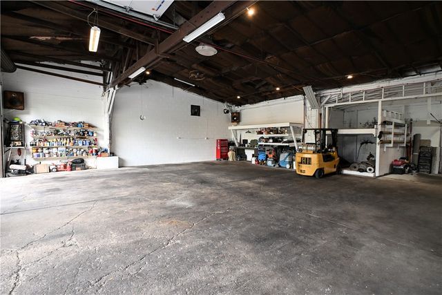 3810 Crooked Run Rd, N Versailles, PA 15137