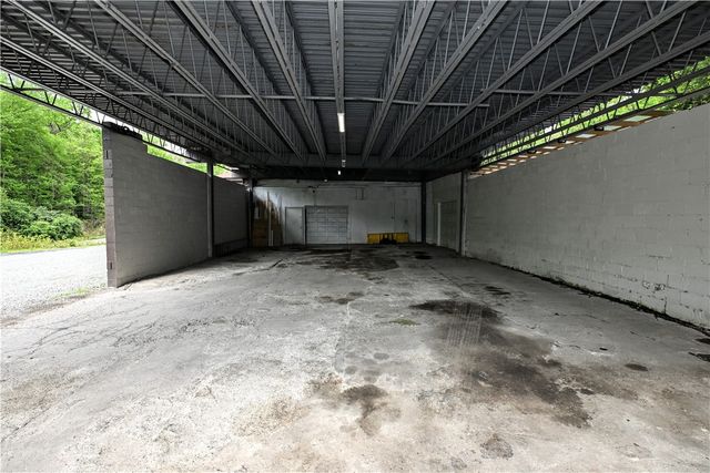 3810 Crooked Run Rd, N Versailles, PA 15137