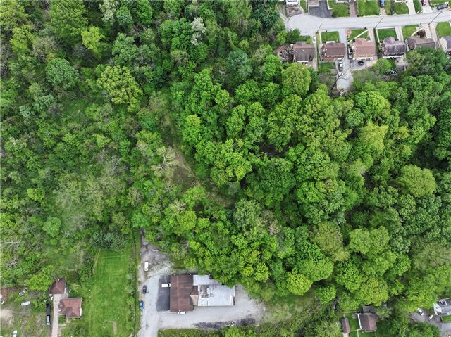 3810 Crooked Run Rd, N Versailles, PA 15137