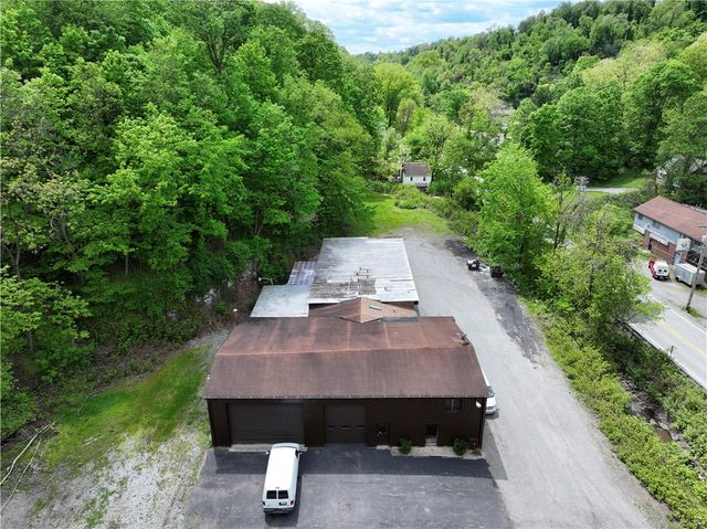 3810 Crooked Run Rd, N Versailles, PA 15137