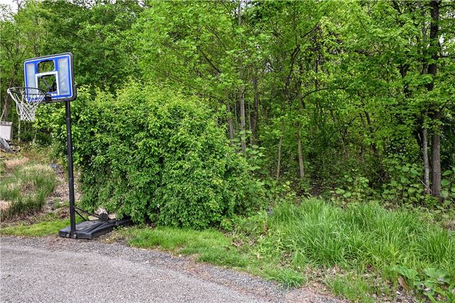 3810 Crooked Run Rd, N Versailles, PA 15137