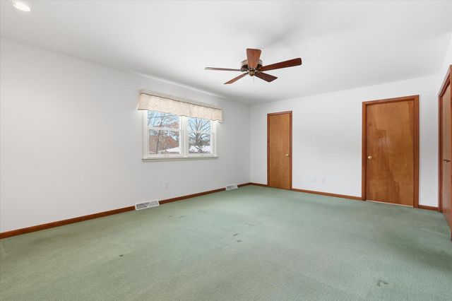 1703 OAKWOOD CT, Columbia, MO 65203